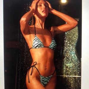 Tropic of C praia bikini set in zebra sage